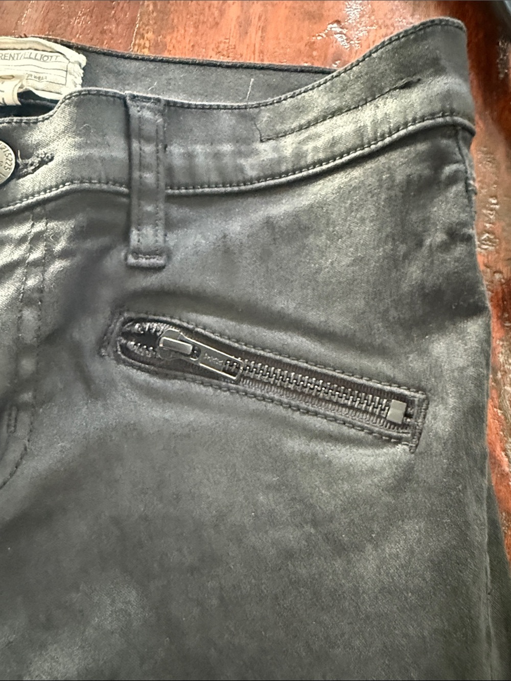 Current/Elliott Black Coated Skinny Pants with Zip Pockets